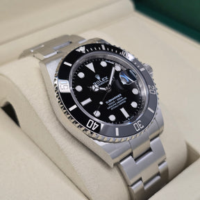 Rolex Submariner Date 126610LN  left side case