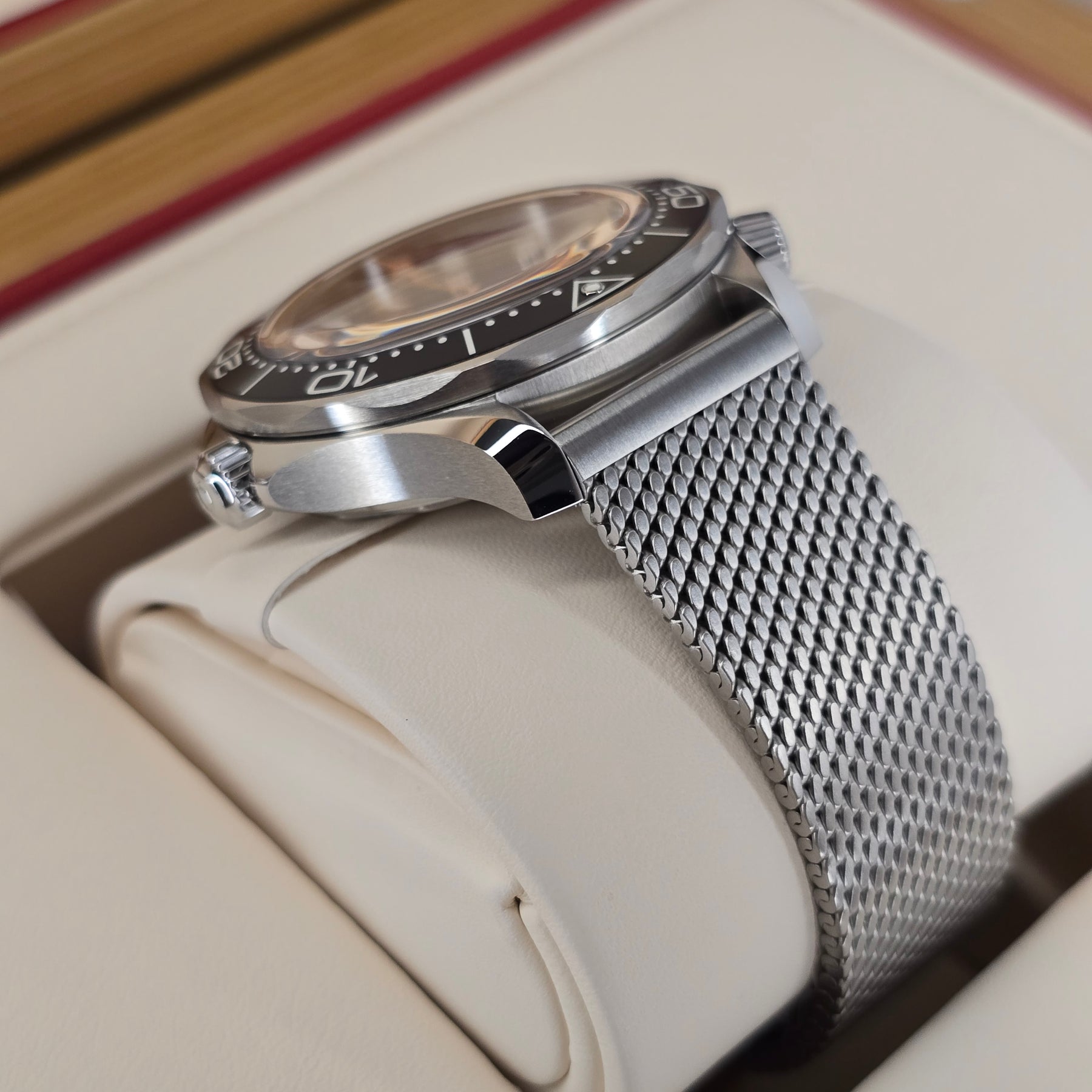 Omega Seamster Diver 300m 210.30.42.20.01.018 lug, mesh bracelet