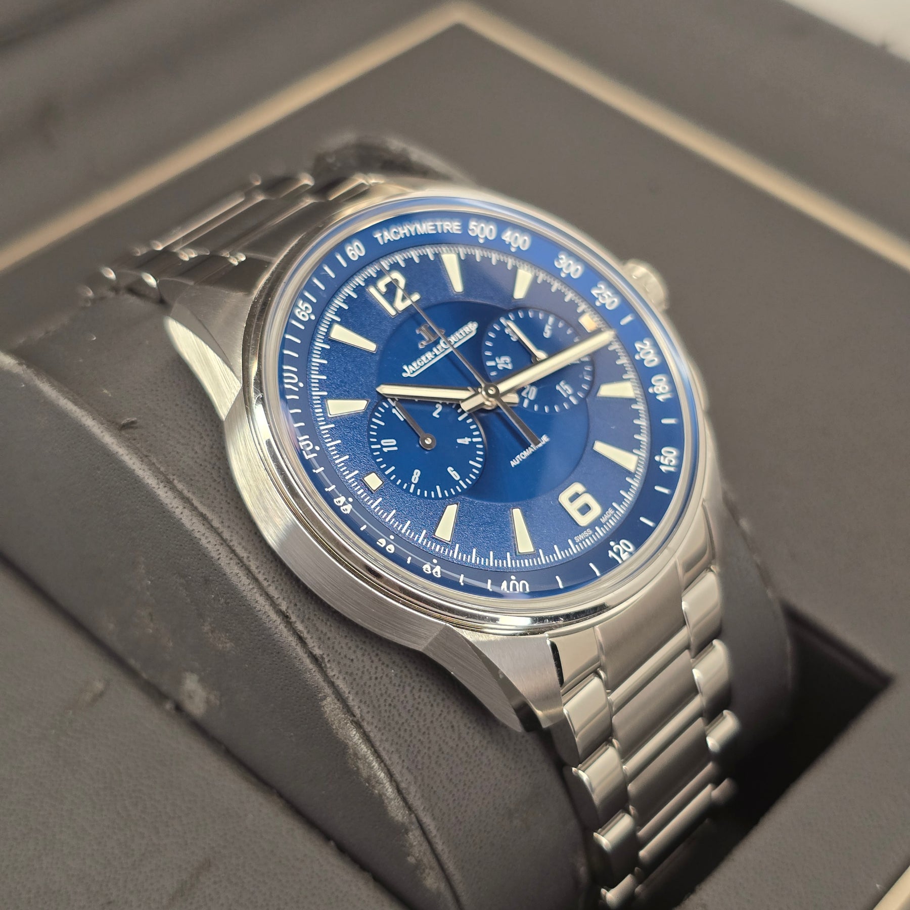 Jeager-LeCoultre Polaris Chronograph Q9028180 left side case