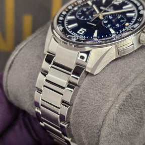 Jeager-LeCoultre Polaris Chronograph Q9028180 case and bracelet