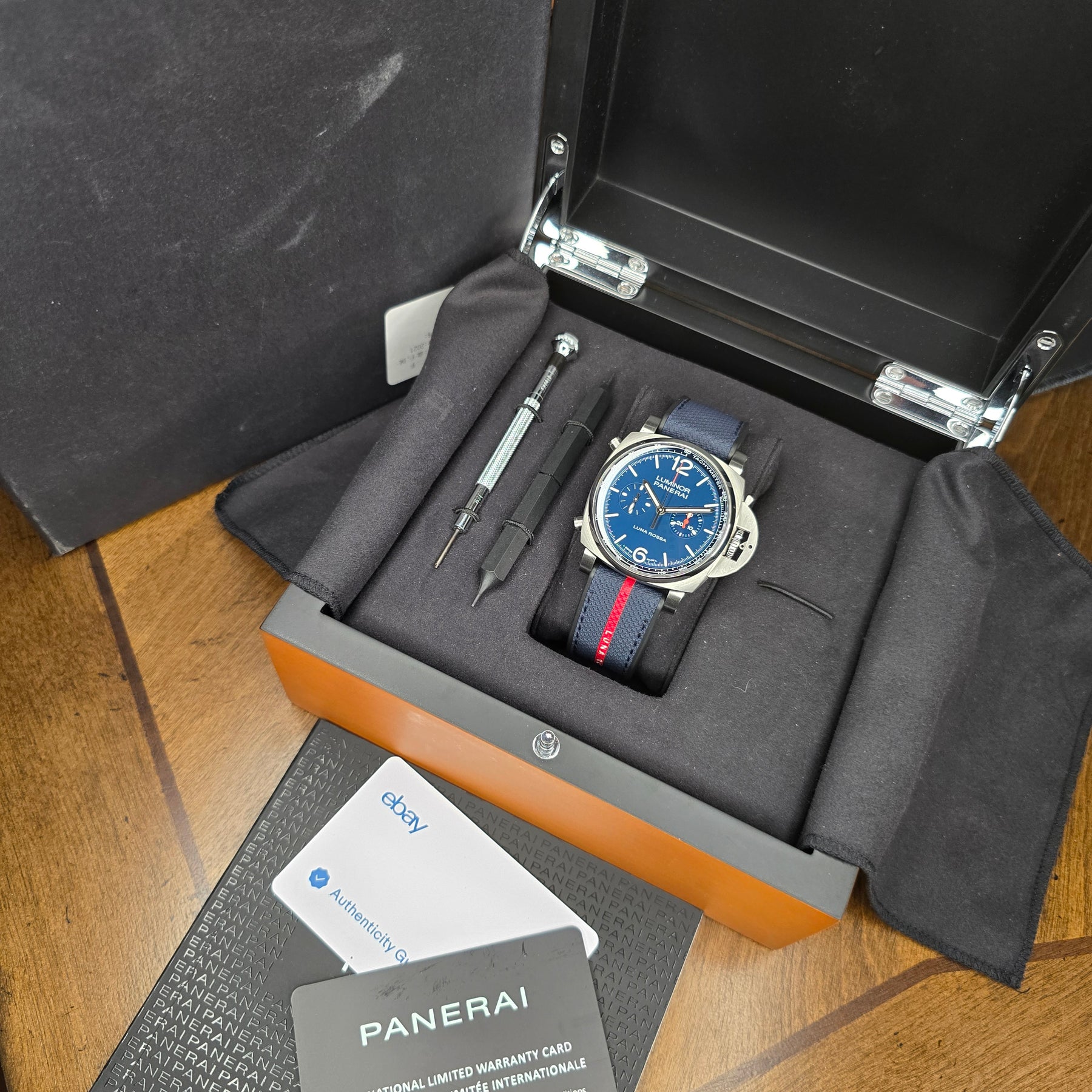 Panerai Luminor Luna Rossa PAM01303 44MM