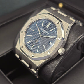 Audemars Piguet Royal Oak Jumbo  Extra Thin 15202st right side case