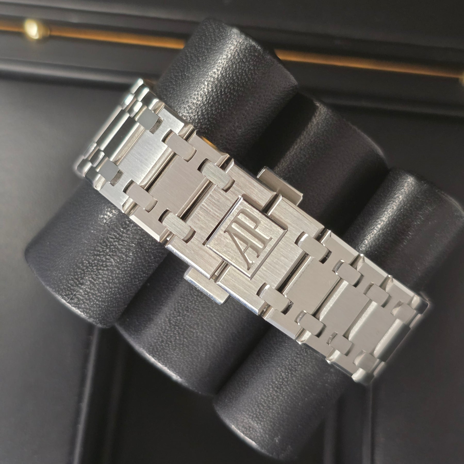 Audemars Piguet Royal Oak Jumbo  Extra Thin 15202st clasp