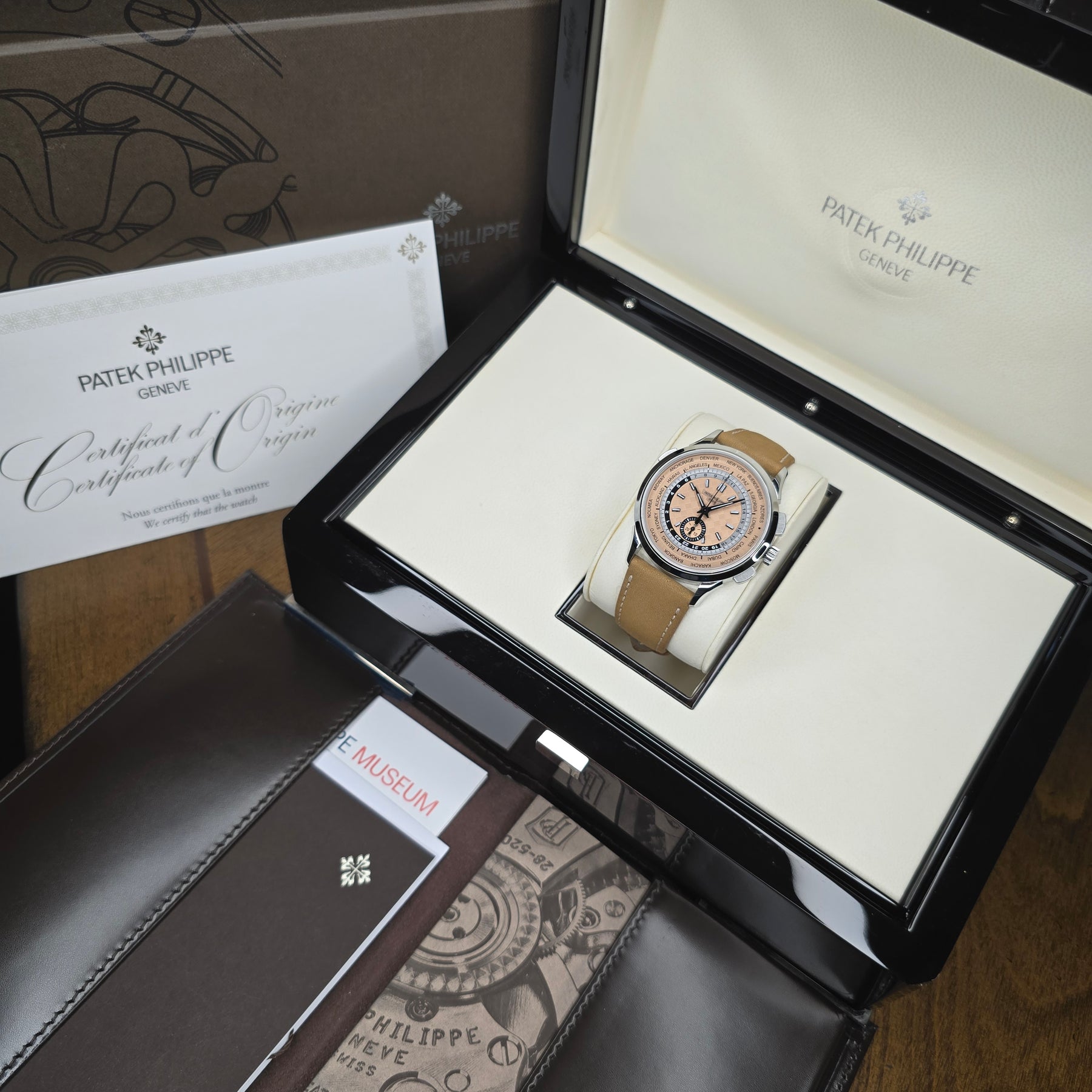 Patek Philippe Complications 5935A Flyback full set