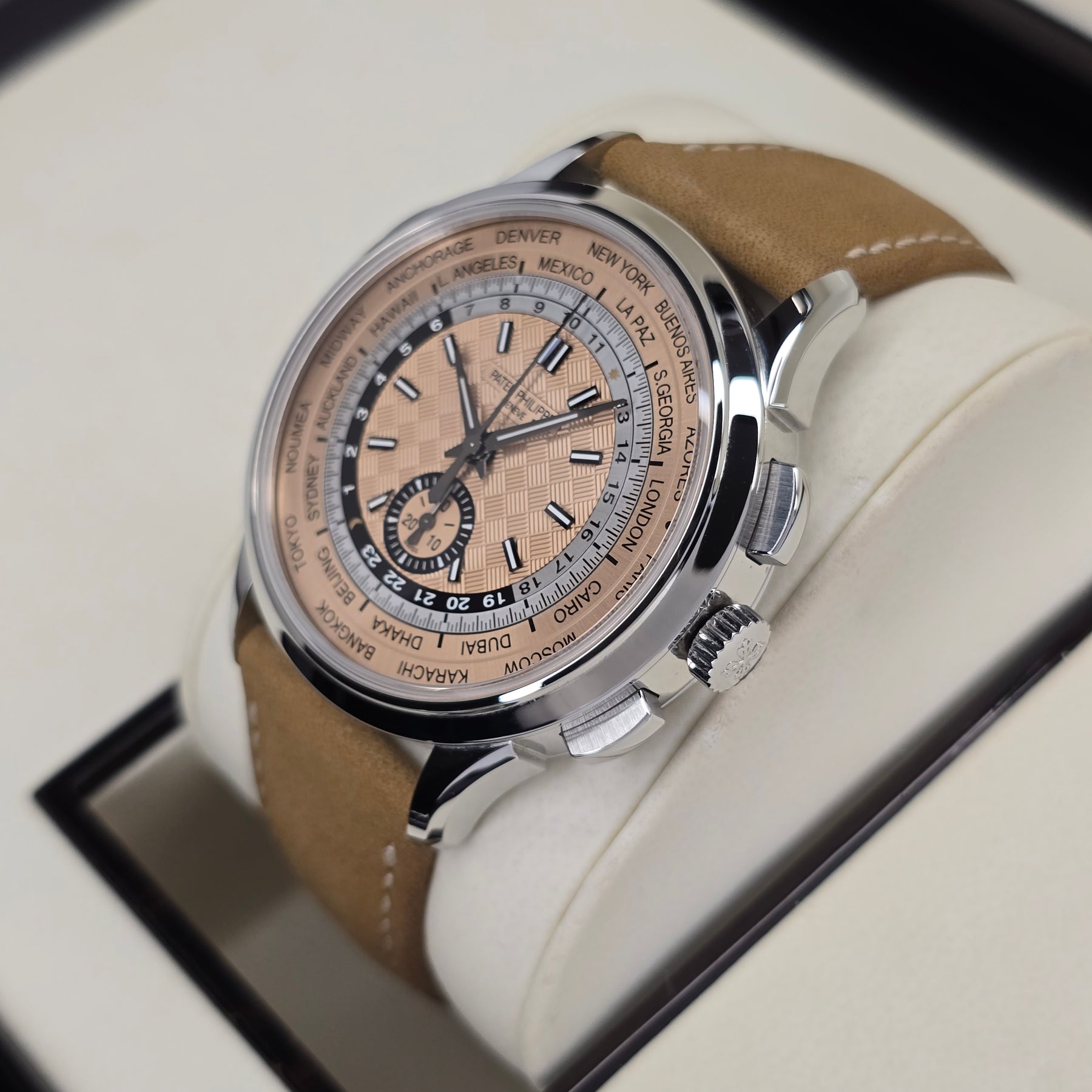 Patek Philippe Complications 5935A Flyback right side case