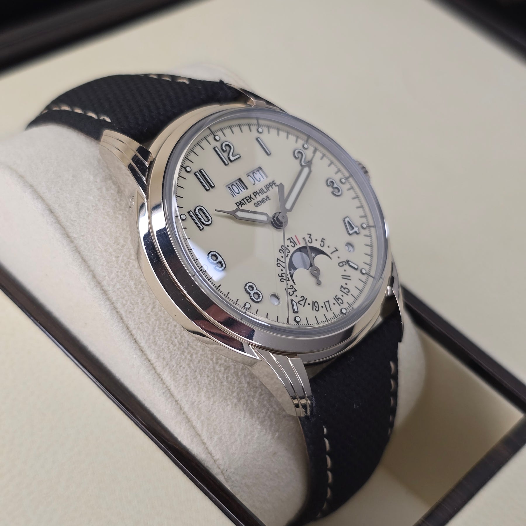 Patek Philippe Grand Complications 5320G-001 left side case
