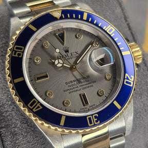 Rolex Submariner Date 16613 Serti dial
