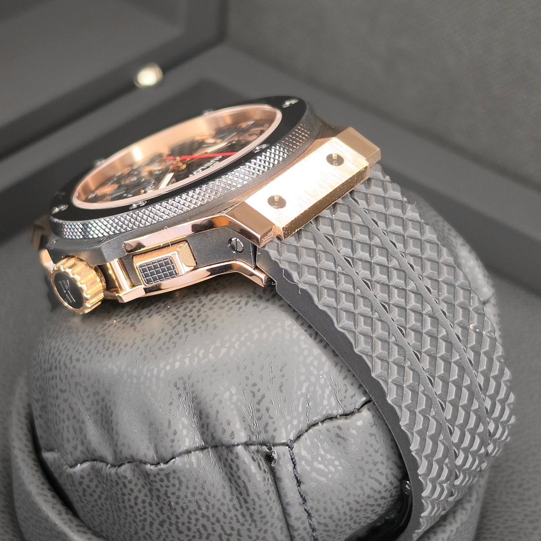 Hublot Big Bang 44MM 301.PB.131.RX lug, rubber strap